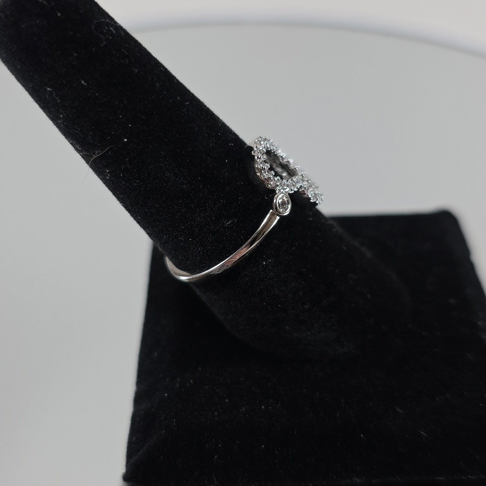 Elegant Silver Heart Ring Size 7.75 - Picture 2 of 5